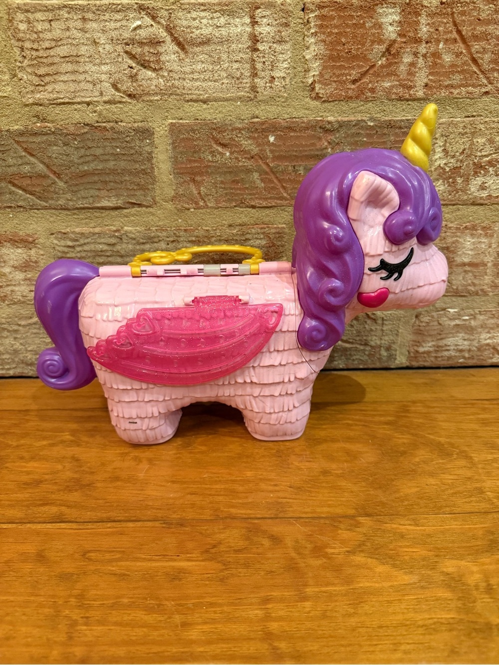 Polly Pocket Unicorn Party Pinata compact playset